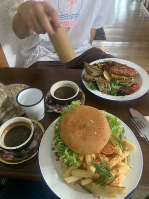 Burger and breakfast   at Portershed in Christchurch