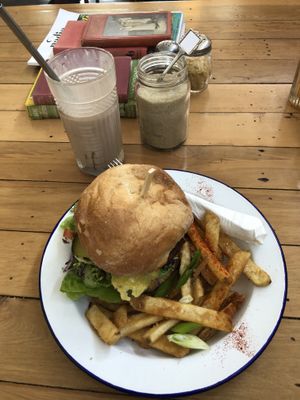 Burger at Portershed in Christchurch