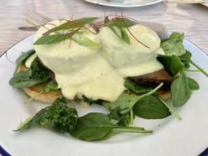 Benedict breakfast at Portershed in Christchurch