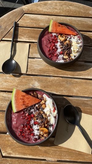 açai bowl simple at The Healer in Nice