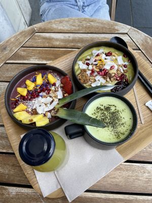 Acai Bowl Exotique and Green Bowl / Macha Latte and Lagoo Beast fresh pressed! WOW❤️  at The Healer in Nice