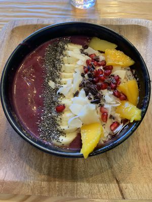Açai bowl at The Healer in Nice