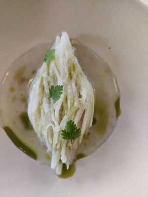 Légume sauce poire at Humus x Hortense in Brussels