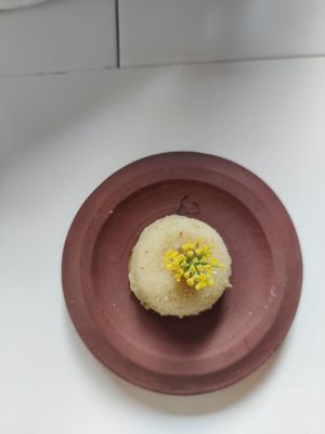 Mise en bouche at Humus x Hortense in Brussels