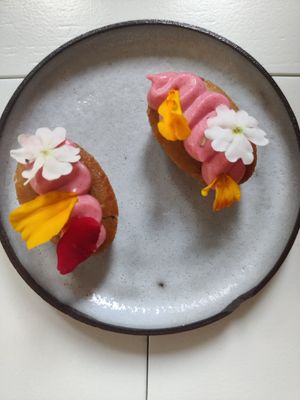 Dessert at Humus x Hortense in Brussels