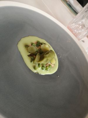 the full menu experience at Humus x Hortense in Brussels