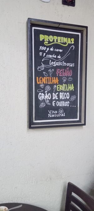 Um dos tantos quadros do restaurante at Vita Natural in Sao Paulo