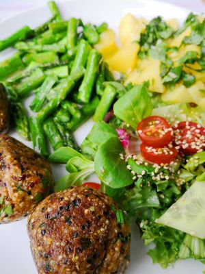 Quinoa balls at Veggie Oase in Neuss