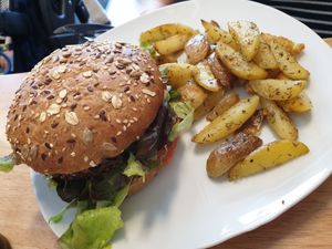 Veganer Burger at Veggie Oase in Neuss