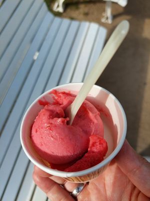 Raspberry (2€) at Gelateria Tonegutti in Timmendorfer Strand