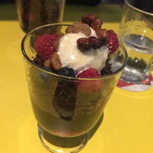 Pretty disappointing vegan choc brownie Sunday:( at Token in Dublin