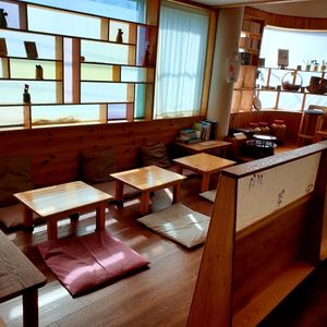 floor seating at Maju Story 마주이야기 in Seoul