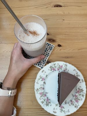 Chocolate cake (coconut chocolate ganache) and red bean latte   at Maju Story 마주이야기 in Seoul