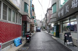 The street that Maju story is one (it's on the right) at Maju Story 마주이야기 in Seoul