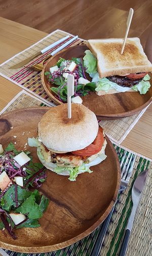 Vegan burger and vegan sandwich at Maju Story 마주이야기 in Seoul