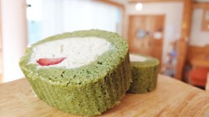 Roll cake (organic vegan) at Maju Story 마주이야기 in Seoul