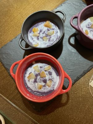 Purple cabbage soup with pear  at El Delantal Verde in Onda