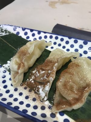 Sweet gyoza filled with apples and cinnamon (usually served with cream on the side, ask it without cream) at Shi's Restaurant in Pordenone