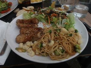 Plato combinado. Riquísimo at Aramako Toki Alai in Arama