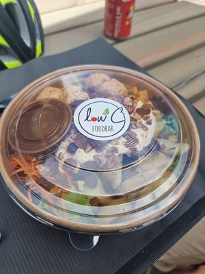 1 salad - composed by choice at Low C in Ypres