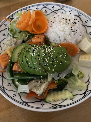 Avocado tofu coconut curry at +84 Asian Restaurant in Berlin