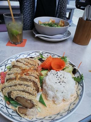 Mock duck at +84 Asian Restaurant in Berlin