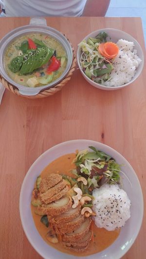 Main dishes at +84 Asian Restaurant in Berlin