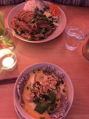 Seitan « duck » and soup at +84 Asian Restaurant in Berlin