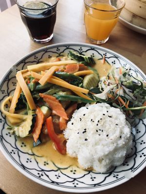 Sweet mango chicken at +84 Asian Restaurant in Berlin