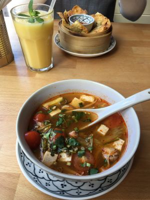 Sour soup  at +84 Asian Restaurant in Berlin