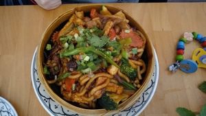 Udon von der Mittagskarte at +84 Asian Restaurant in Berlin