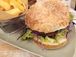 Burger at Veggiezz - Opernring in Vienna