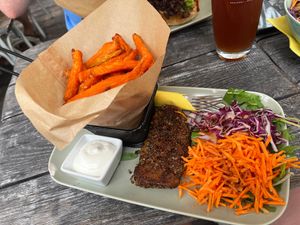 Pepper steak with sweet potato fries  at Veggiezz - Opernring in Vienna