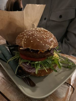 Cheese burgerr  at Veggiezz - Opernring in Vienna