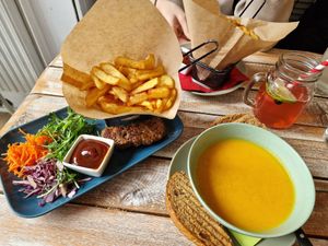  at Veggiezz - Opernring in Vienna