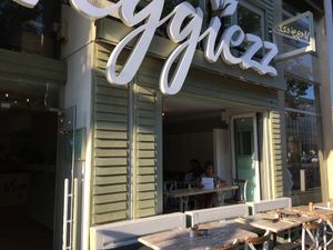 die Außenansicht at Veggiezz - Opernring in Vienna