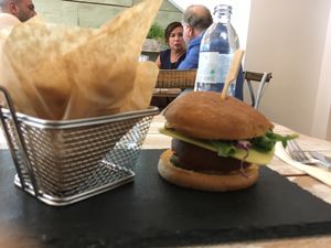 Veggiezz Smokey Burger at Veggiezz - Opernring in Vienna