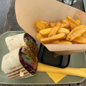 Gyros wrapzz (13,90€) at Veggiezz - Opernring in Vienna