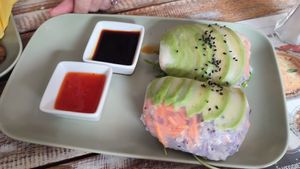 Not so well made rolls 😅 but SOOOOO tasty at Veggiezz - Opernring in Vienna