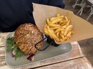 Burger  at Veggiezz - Opernring in Vienna