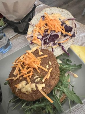 Open cheece Burger #Veganuary at Veggiezz - Opernring in Vienna
