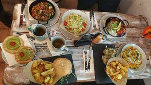 Yum yum at Veggiezz - Opernring in Vienna