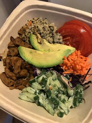Gyros bowl - takeaway at Veggiezz - Opernring in Vienna