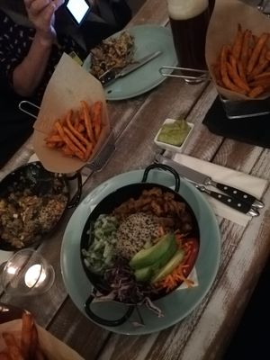 Bowls at Veggiezz - Opernring in Vienna