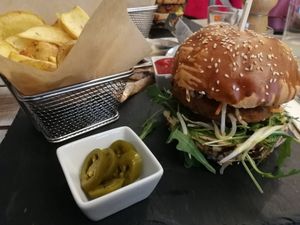 Burger and fries at Veggiezz - Opernring in Vienna