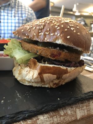 Smokey Burger at Veggiezz - Opernring in Vienna