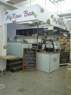 New decor (Dec 2018) at MyRaw Food  in Brno