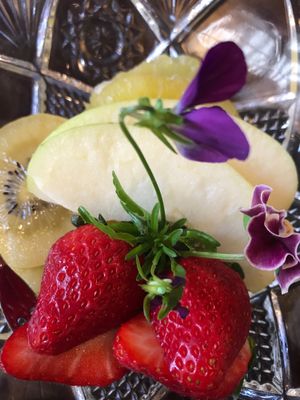Fresh fruits at Cafe 85 in Kyoto