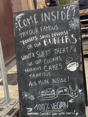 Menu of the day at The Judgy Vegan in Brussels