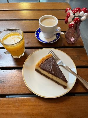 Cheesecake  at The Judgy Vegan in Brussels